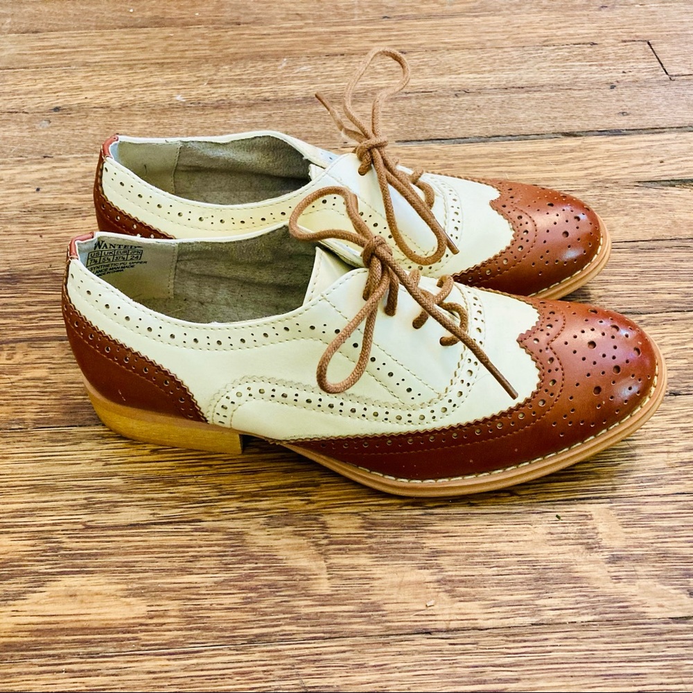 Modcloth size 7.5 lace up oxford shoes saddle shoes vintage look leather icon
